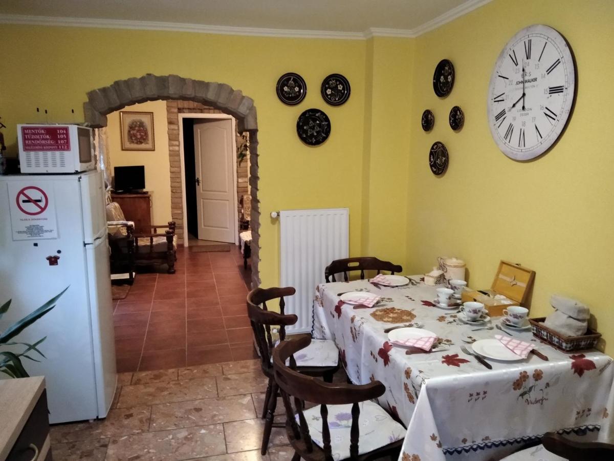 Moezsi Apartman Tolna 외부 사진